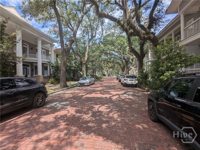 Foto del edificio - 316 E 31st St