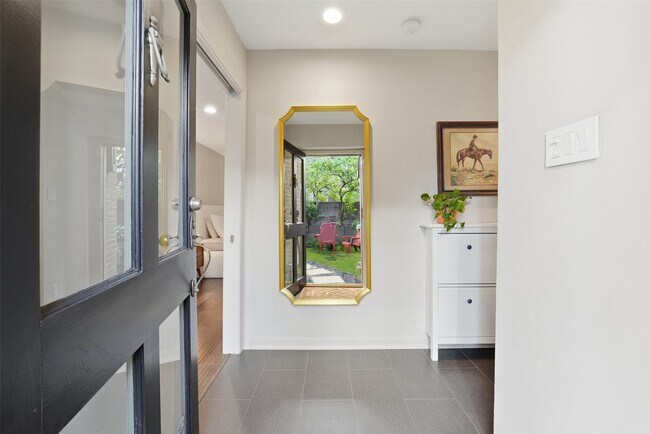 Foto del edificio - 2310 Steel St