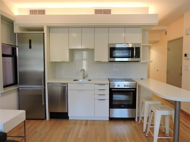 Foto del edificio - 14 Hilliard St