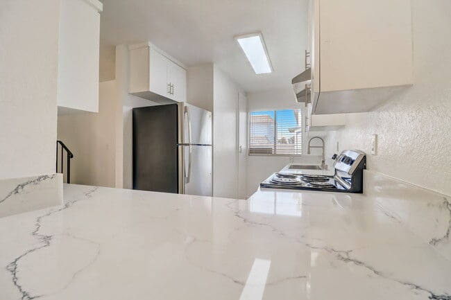 Building Photo - Terre at Bradley