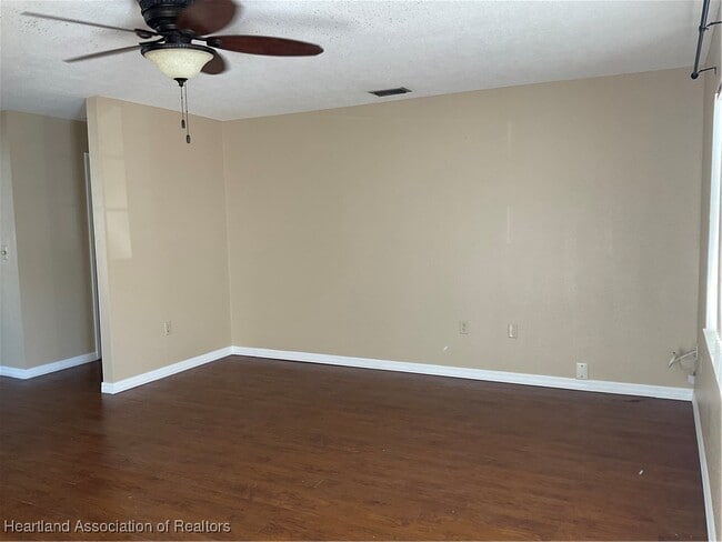 Building Photo - 106 Karola Dr