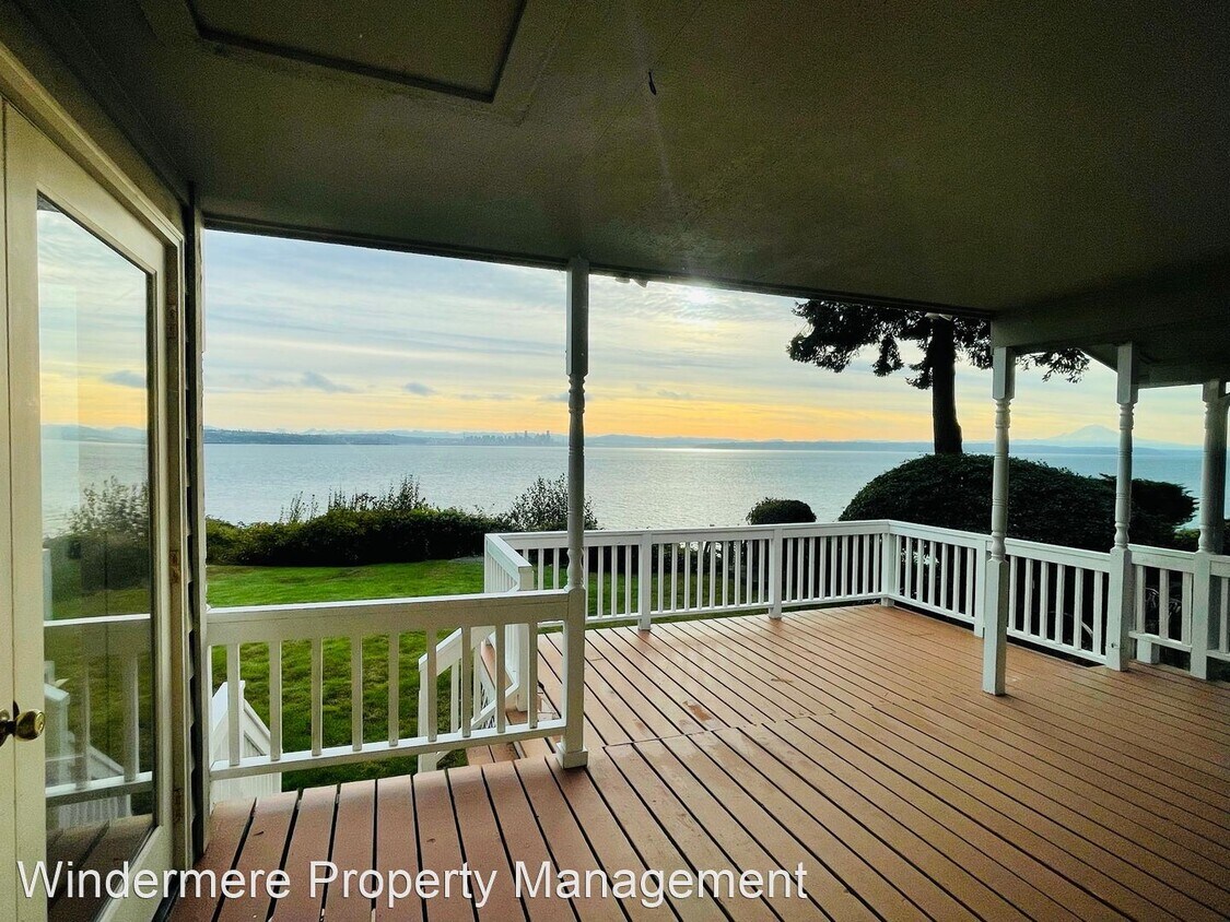 Primary Photo - 3 br, 3 bath House - 7484 Madrona Drive NE