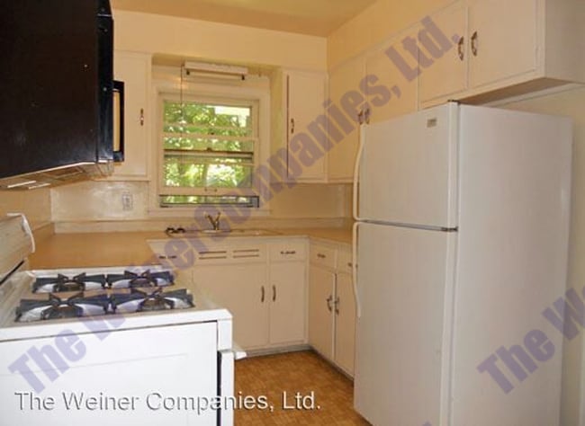 Foto del edificio - Now leasing for June!