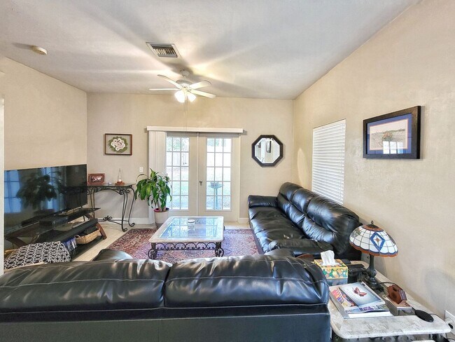 Foto del edificio - Woods Edge South #148