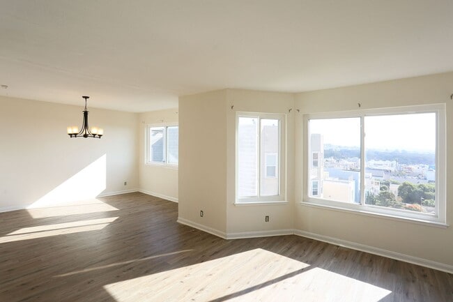 Foto del edificio - 7221 Geary Blvd