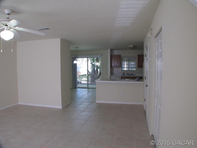Foto del edificio - Spacious 2/2 Condo Avaiable now! Move in s...