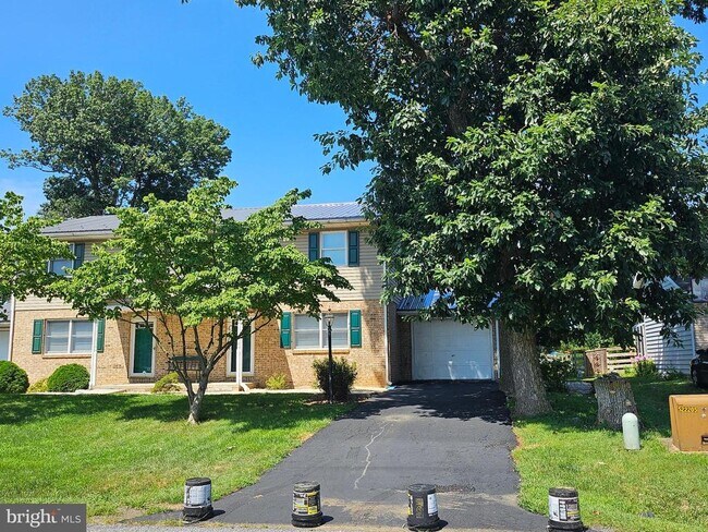 Foto del edificio - 14788 Sherwood Dr