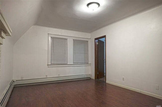 Foto del edificio - 147-15-147-41 41st Ave