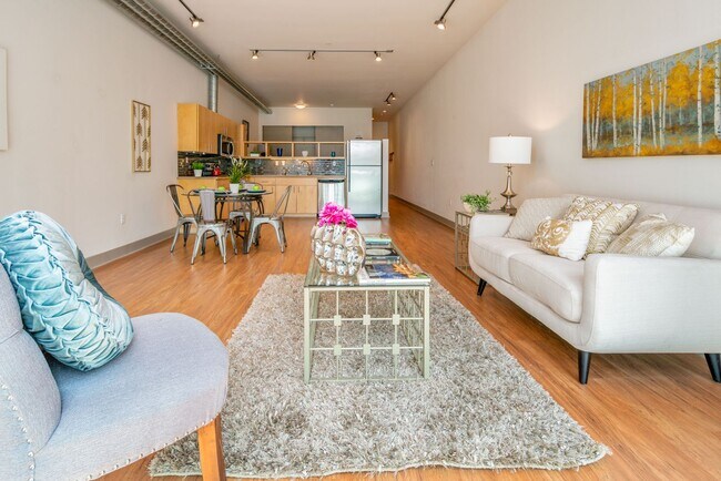 Foto del edificio - Beautiful 1 Bed 1 Bath in Denny Triangle