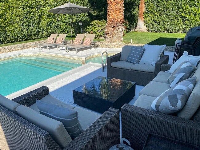 Pool side Lounging - 1260 E San Jacinto Way