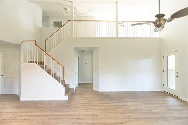 Building Photo - 2511 Stenson Dr