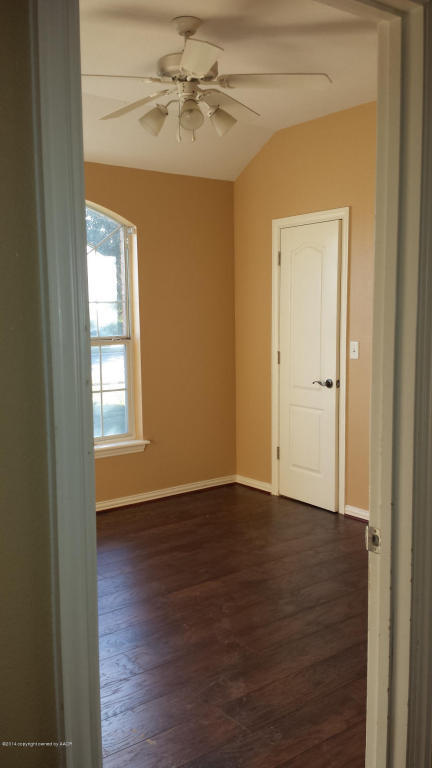 Building Photo - CISD 3/2/2 LOCATED IN CITY VIEW