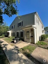 Building Photo - 1196 Cove Dr