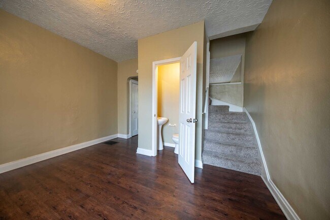 Foto del edificio - Available Now! Located in Merion Village, ...