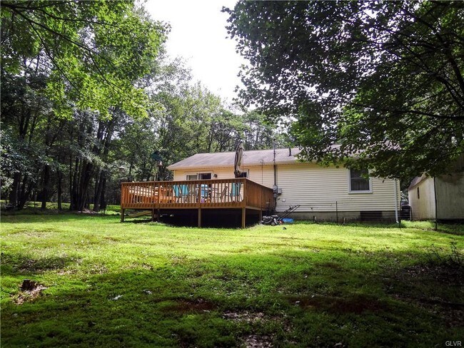 Building Photo - 49 Locust Ln