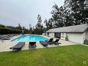 Building Photo - 4101 Eucalyptus Ln