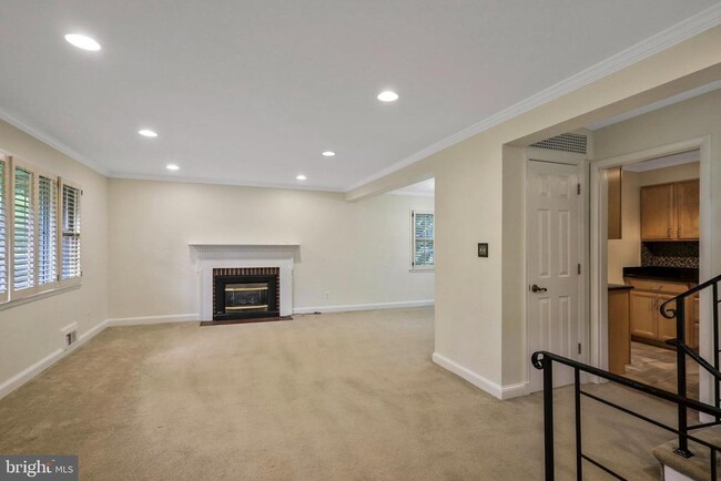 Building Photo - 1023 Rynex Dr