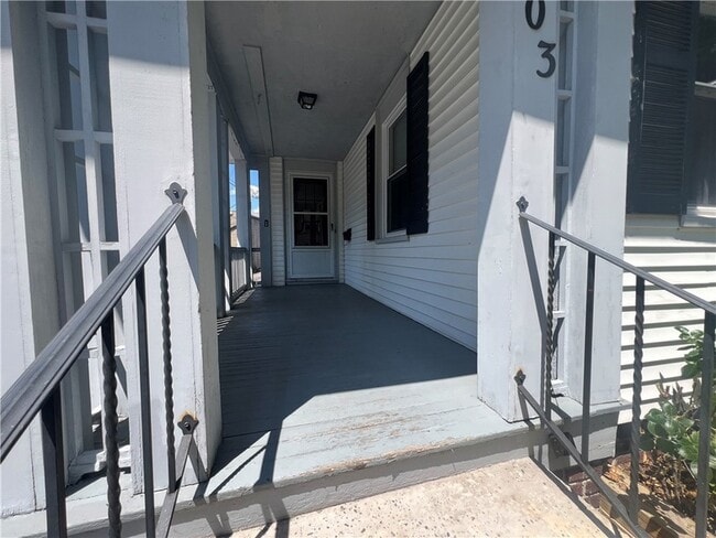 Building Photo - 303 Dartmouth St