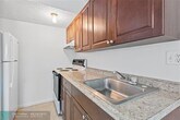 Foto principal - 4331 NW 19th St