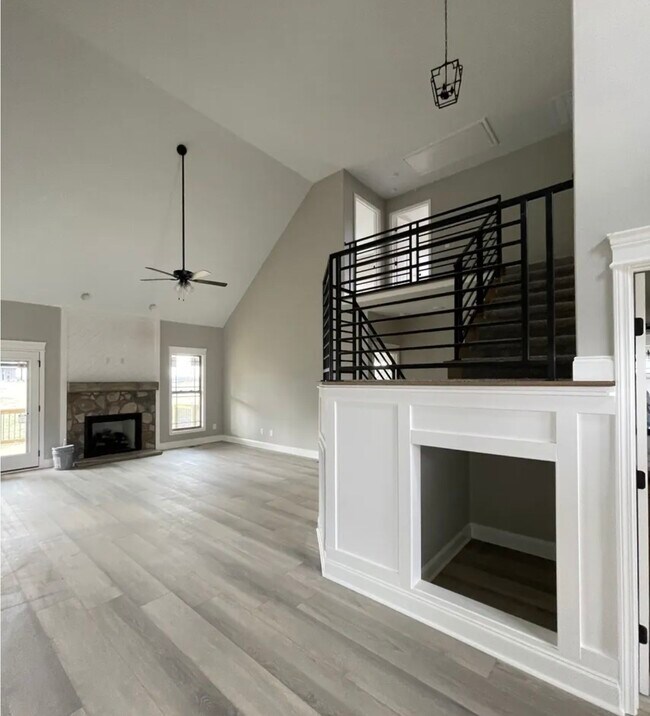 Foto del edificio - 446 Spiderwort Dr