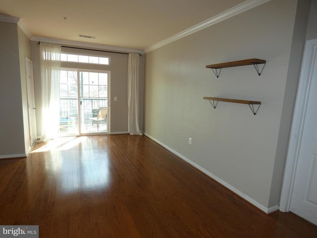 Building Photo - 2465 Army Navy Dr