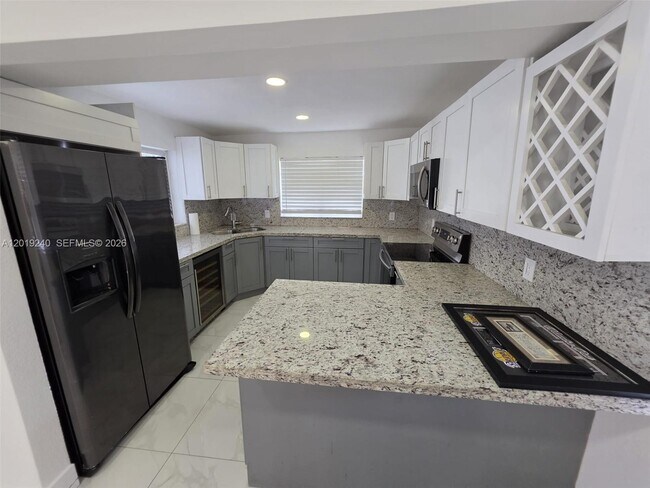 Foto del edificio - 6370 Fletcher St