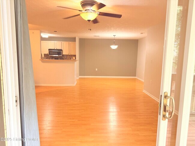 Foto del edificio - 10303 Trotters Pointe Dr
