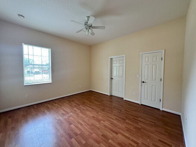 Foto del edificio - Ready for rent now!