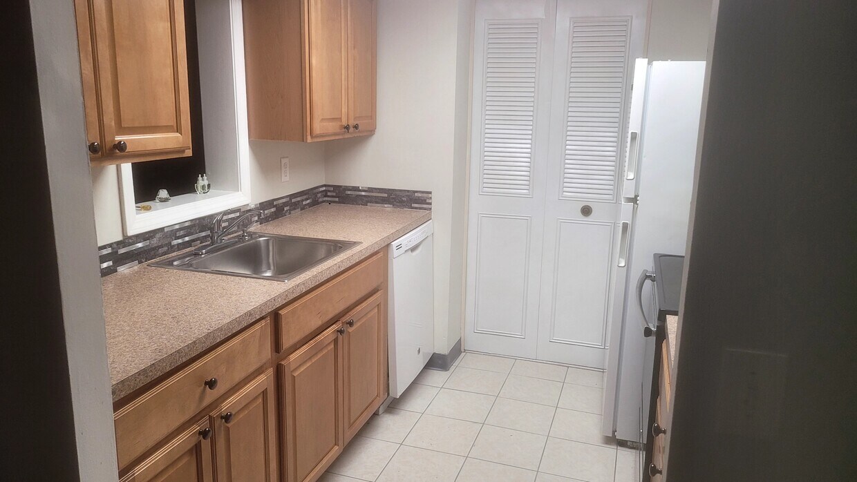 50 ster St Unit 210, Weymouth, MA 02190 Condo for Rent in Weymouth, MA