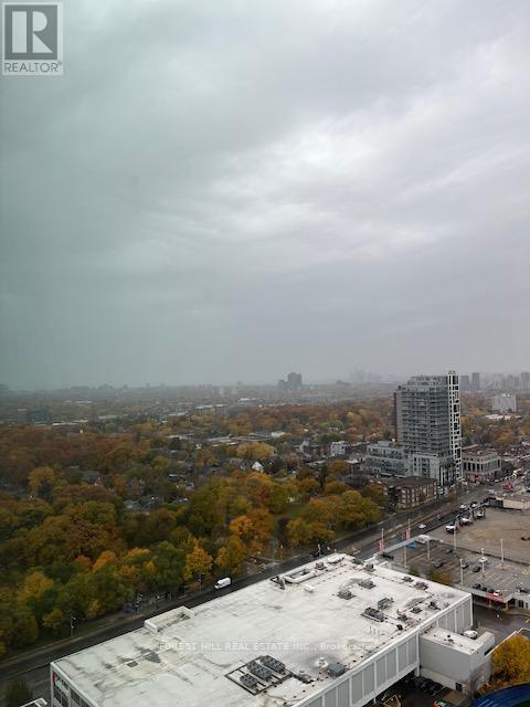 Photo du bâtiment - 310 Tweedsmuir Ave