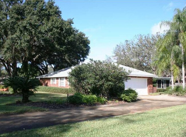 Building Photo - 150 Spring Isle Trail
