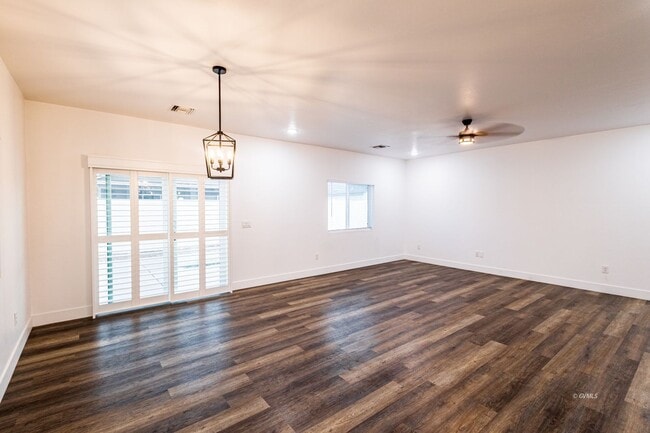 Building Photo - 1545 Katelyn Ln