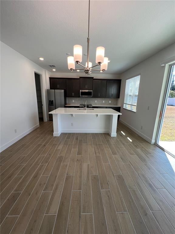 Building Photo - 2560 Cavanaugh Dr