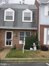 Building Photo - 3514 Cranmer Mews