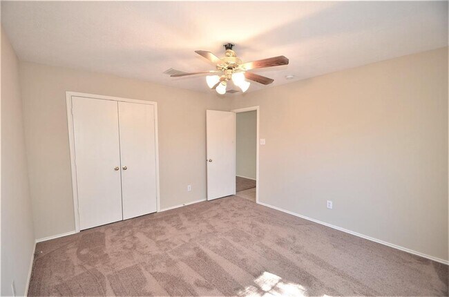 Foto del edificio - 4915 Winding View Ln