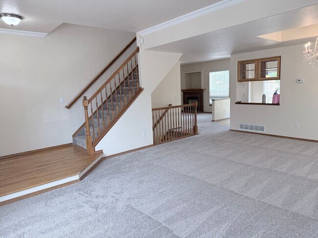 Foto del edificio - 7492 Amberly Dr