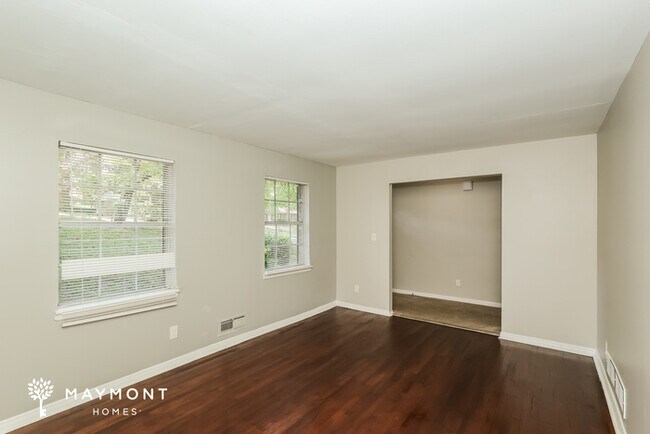 Foto del edificio - 2890 Jerome Rd