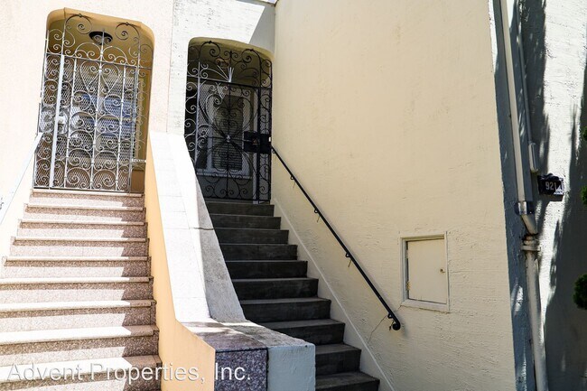 Foto del edificio - 3 br, 3 bath House - 921 Castro St