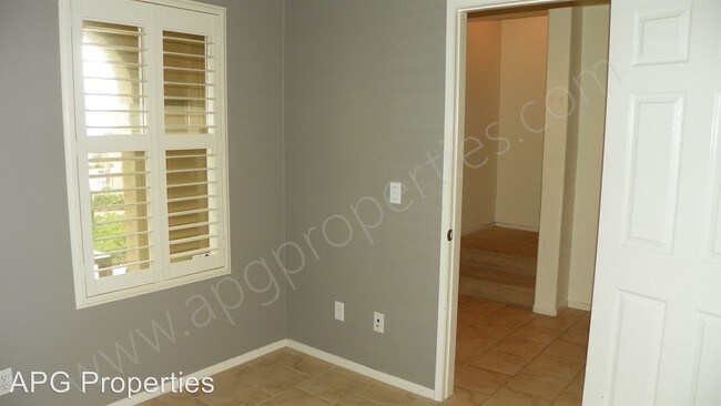 Building Photo - 3 br, 3.5 bath House - 2008 Montilla St