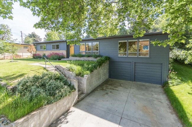 Building Photo - 2822 N Tartan Pl