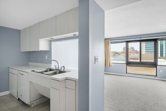 Building Photo - 127 Greyrock Pl