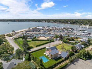 Building Photo - 10 Sagamore Rd