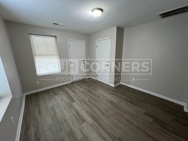 Foto del edificio - Beautiful 1 Bedroom 1 Bath Apartment