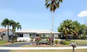 Building Photo - 5372 SW 118th Ave