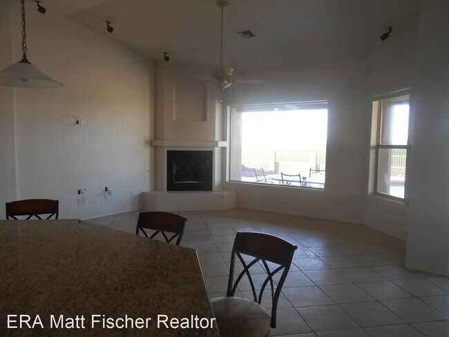 Building Photo - 3 br, 2 bath House - 5642 E View Parkway