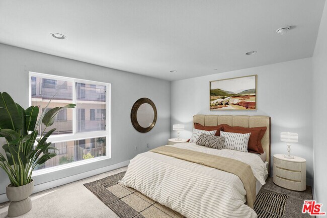 Foto del edificio - 7249 Franklin Ave