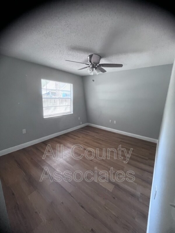 Building Photo - 5752 Virginia Ave
