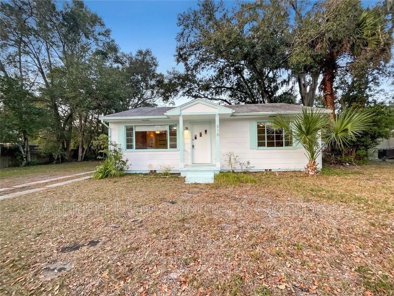 Foto principal - 818 W 20th St