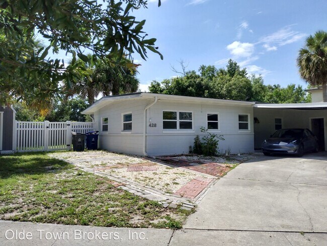 Building Photo - 3 br, 2 bath House - 428 Selkirk Drive