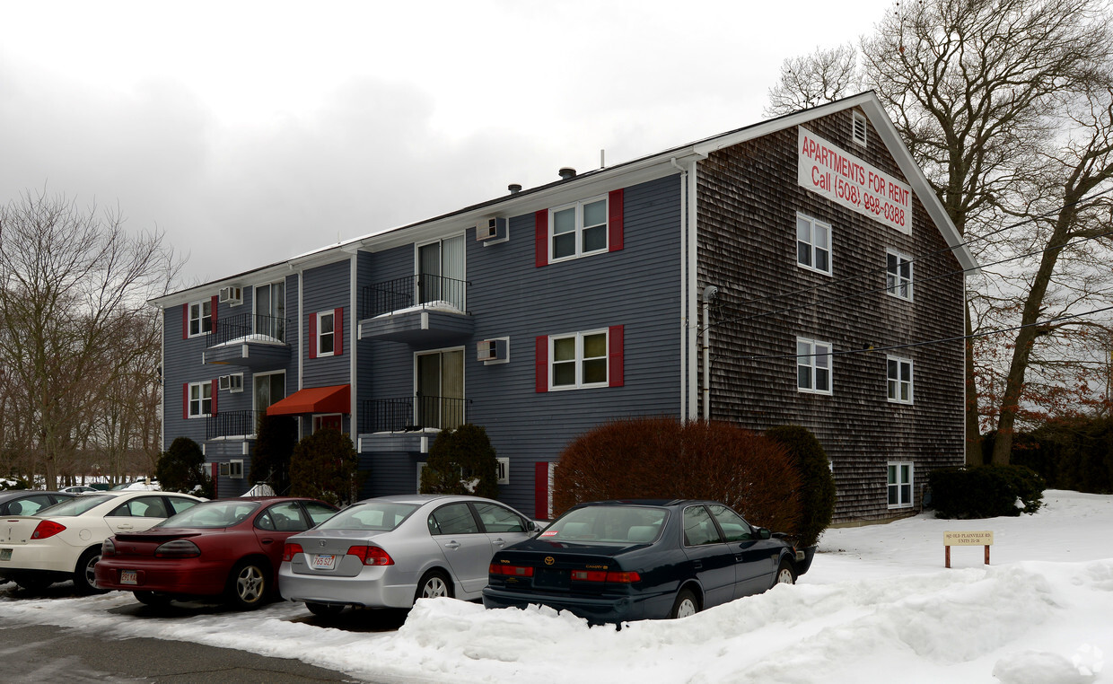 Primary Photo - Old Plainville Common Apartments